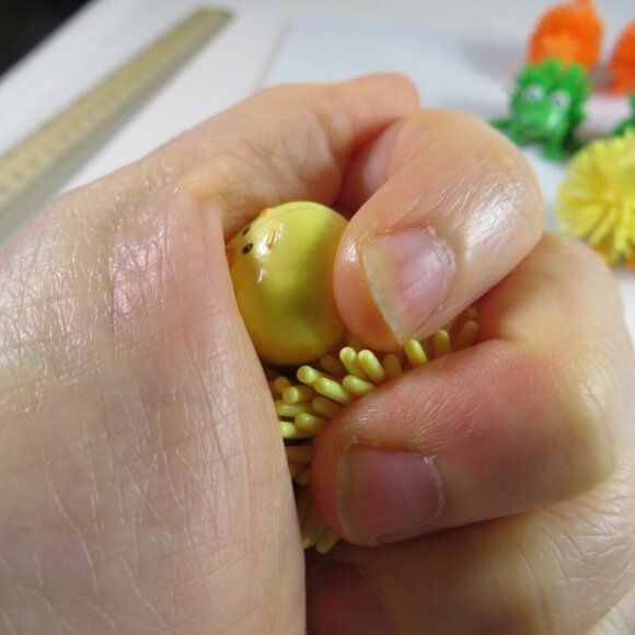 Easter Egg Filler: Porcupine Animal Balls (12) - Picture 3 of 8